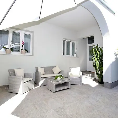 Apartments Ines Murter Exterior photo
