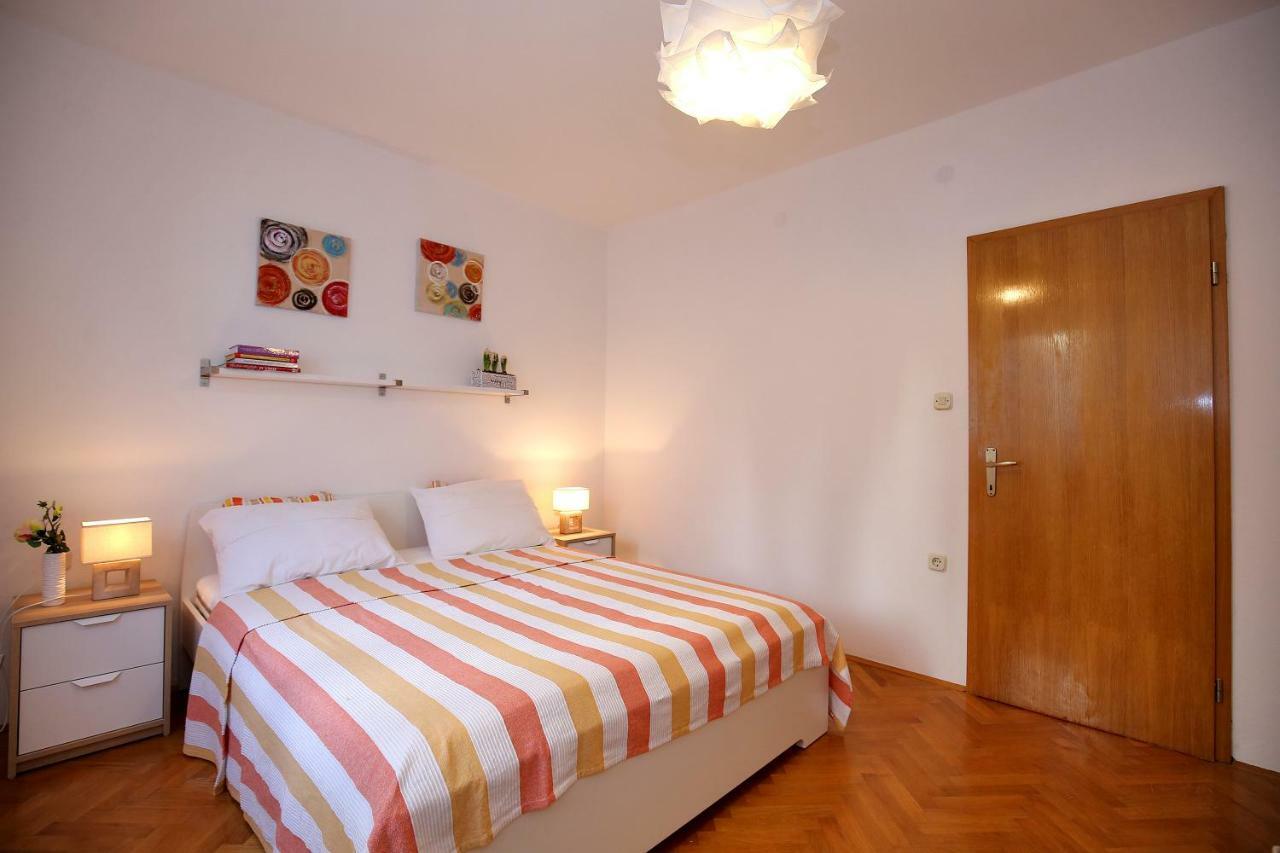 Apartment Ines Murter